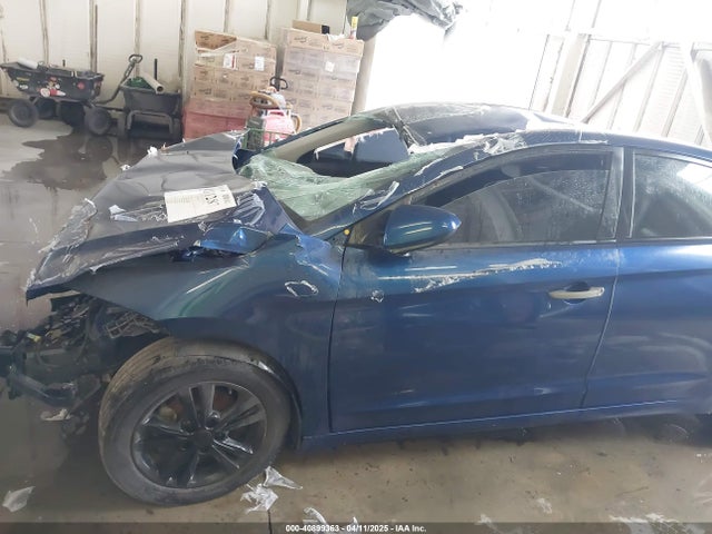 5NPD84LF8HH010372 Hyundai ELANTRA SE