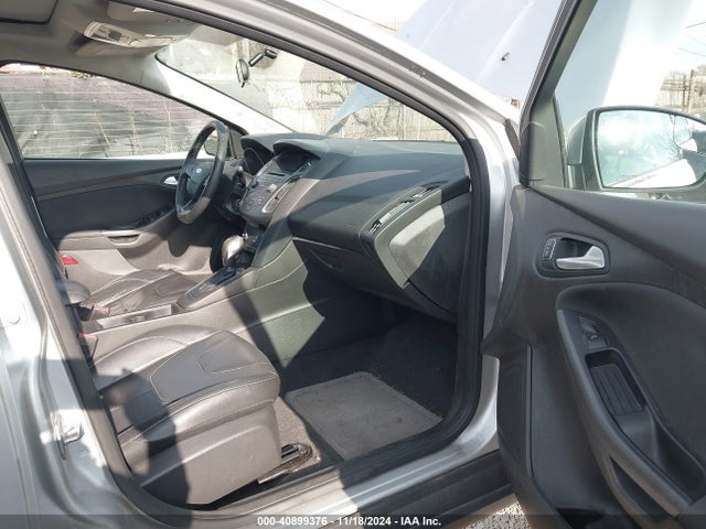Ford FOCUS SE 2015 1FADP3F24FL302511 Image 5