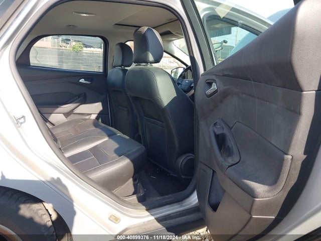 Ford FOCUS SE 2015 1FADP3F24FL302511 Image 8