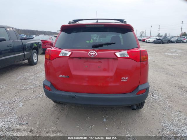 JTMRFREV2FD113027 Toyota Rav4 Xle