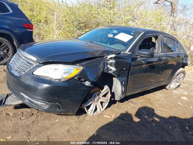 1C3CCBBB8EN119007 Chrysler 200 Touring