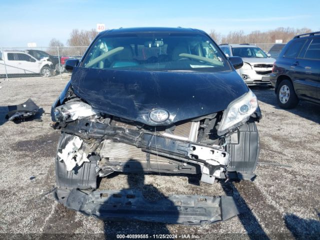 5TDYK3DC3GS697173 Toyota Sienna Xle 8 Passenger