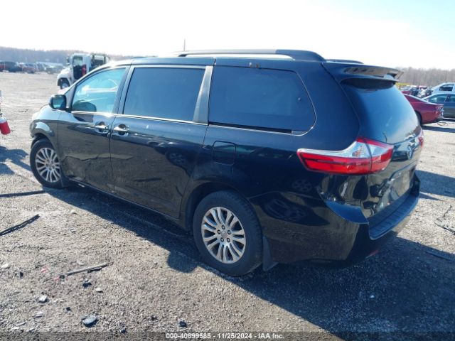 5TDYK3DC3GS697173 Toyota Sienna Xle 8 Passenger
