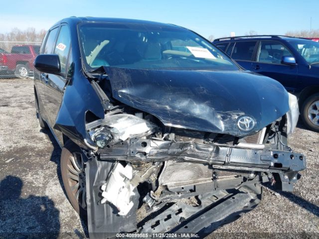 5TDYK3DC3GS697173 Toyota Sienna Xle 8 Passenger
