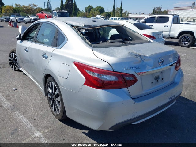 1N4AL3AP5JC250963 Nissan Altima 2.5 Sl