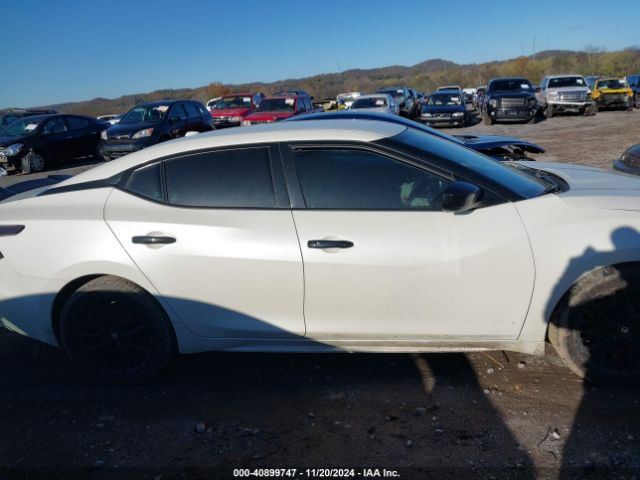 1N4AA6AP4JC394530 Nissan Maxima 3.5 S