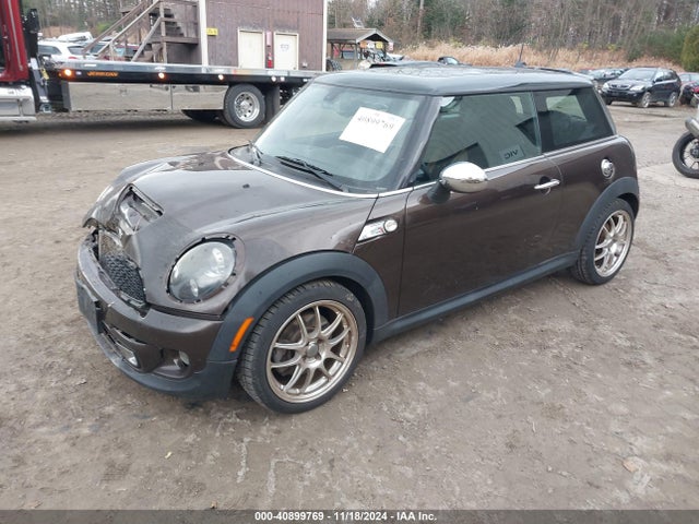 2011 MINI COOPER S WMWSV3C55BTY20611 Photo 1