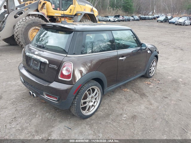 2011 MINI COOPER S WMWSV3C55BTY20611 Photo 3