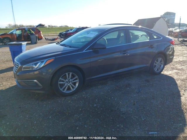 Hyundai SONATA SE 2015 5NPE24AF3FH055323 Image 2