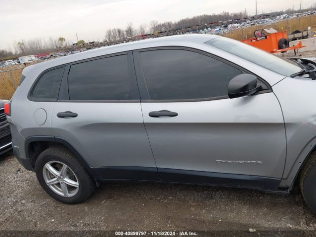 1C4PJMAB1GW366320 Jeep Cherokee Sport