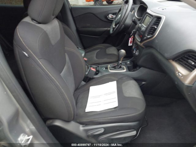 1C4PJMAB1GW366320 Jeep Cherokee Sport