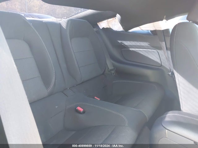1FA6P8AM6F5365824 Ford Mustang V6