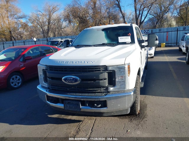 Ford F-350 Chassis Xl 2019 1FD7X3ET4KED15710 Image 12