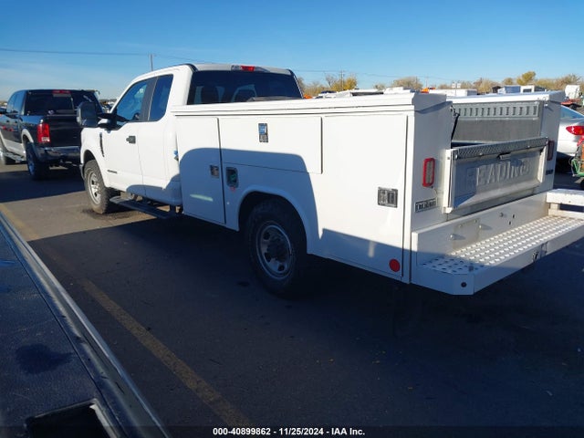 Ford F-350 Chassis Xl 2019 1FD7X3ET4KED15710 Image 3
