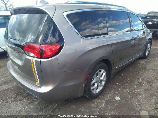 2018 CHRYSLER PACIFICA 2C4RC1EG6JR166959 Photo 3