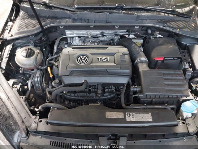 3VW5T7AU2FM076765 Volkswagen Golf Gti 2.0t S 4-door