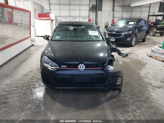 3VW5T7AU2FM076765 Volkswagen Golf Gti 2.0t S 4-door