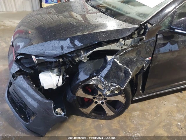 3VW5T7AU2FM076765 Volkswagen Golf Gti 2.0t S 4-door