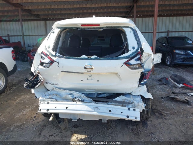 Nissan ROGUE S 2018 KNMAT2MT8JP555654 Image 17