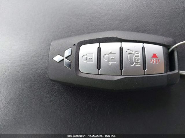 2022 MITSUBISHI OUTLANDER JA4J3UA87NZ081860 Photo 10