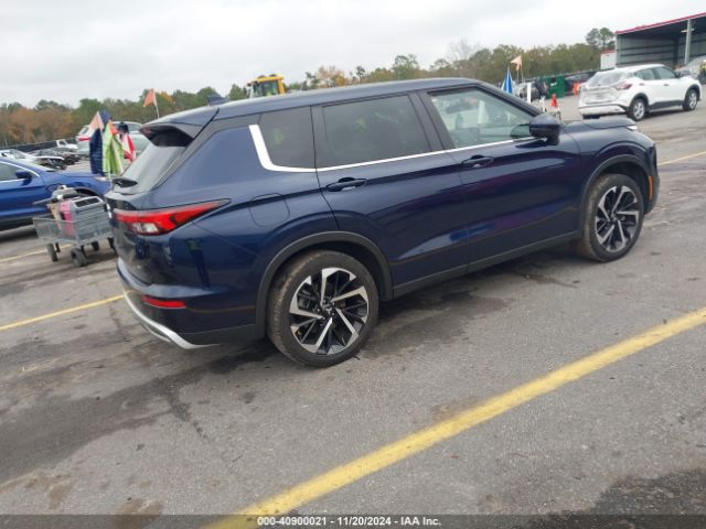 2022 MITSUBISHI OUTLANDER JA4J3UA87NZ081860 Photo 3