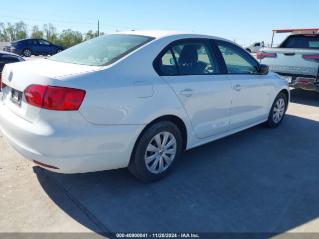 3VW2K7AJXEM333715 Volkswagen Jetta 2.0l S