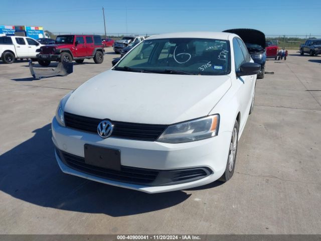 3VW2K7AJXEM333715 Volkswagen Jetta 2.0l S