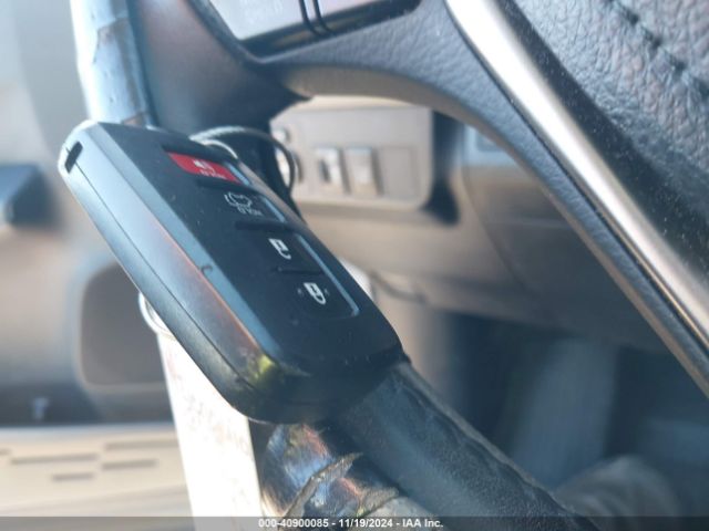 2T3WFREV1JW425497 Toyota Rav4 Adventure/xle