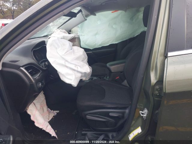 1C4PJLCBXKD357708 Jeep Cherokee Latitude Fwd