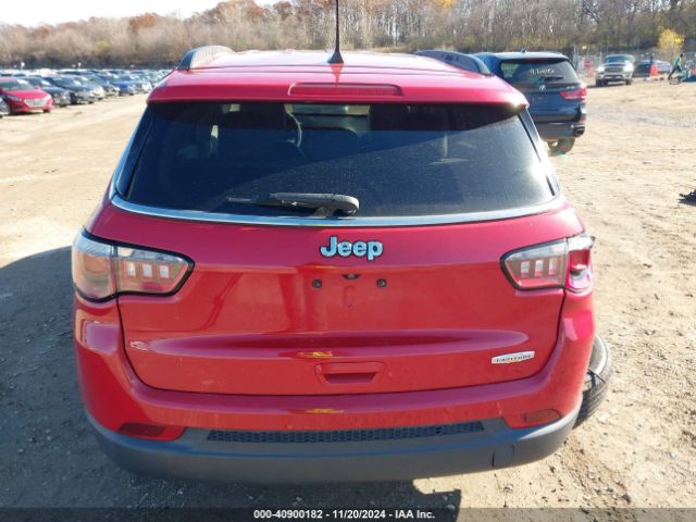 3C4NJCBB2JT248242 Jeep Compass Latitude Fwd