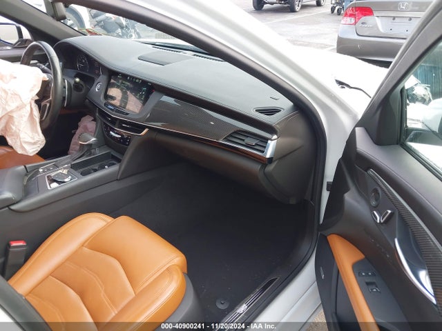 2018 CADILLAC CT6 1G6KE5R67JU107817 Photo 4