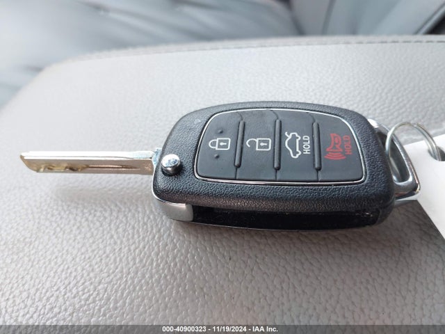 Hyundai SONATA SE 2015 5NPE24AF4FH052186 Image 11