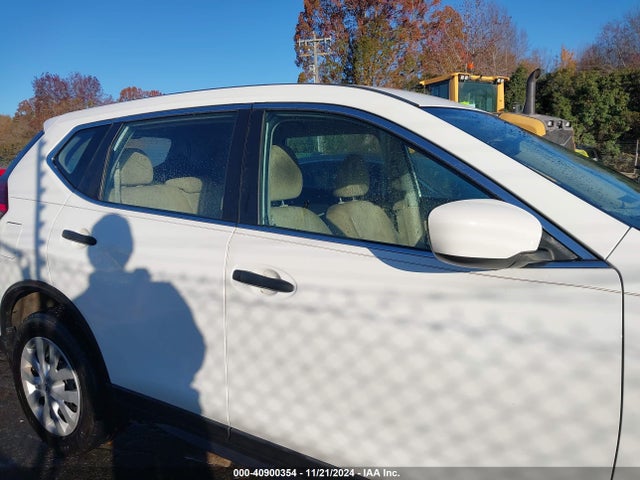 Nissan ROGUE S 2017 5N1AT2MV5HC783450 Image 13