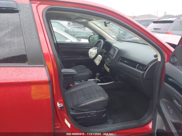 JA4AZ3A37KZ016158 Mitsubishi Outlander Se