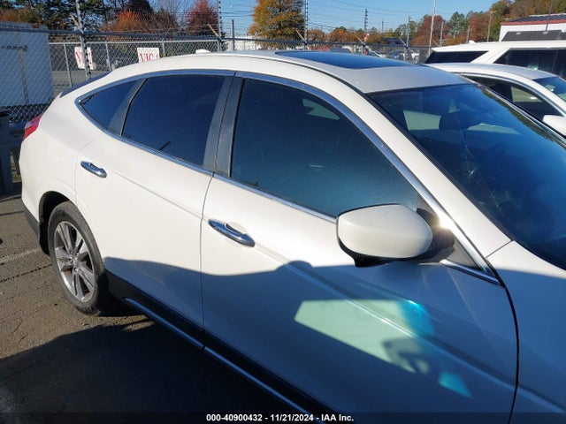 2015 Honda Crosstour Ex-l V6 მანქანა იყიდება აუქციონზე, vin: 5J6TF2H5XFL002797, აუქციონის ნომერი: 40900432