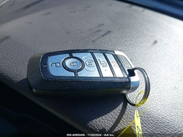 1FMJU1HT9JEA33687 Ford Expedition Xlt