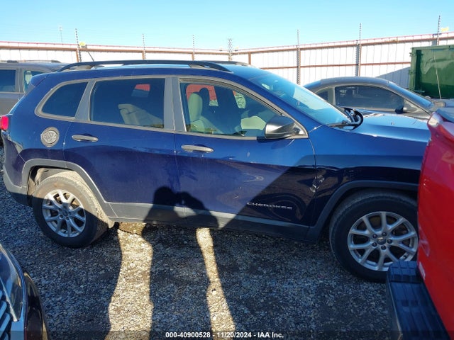 1C4PJLAS5GW272919 Jeep Cherokee Sport