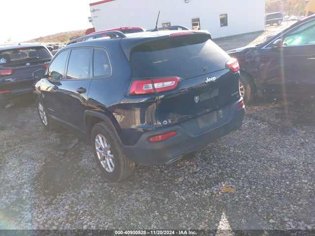 1C4PJLAS5GW272919 Jeep Cherokee Sport