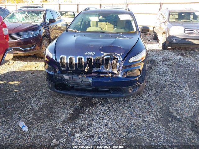 1C4PJLAS5GW272919 Jeep Cherokee Sport