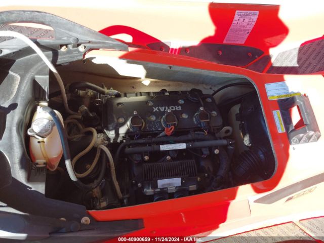 2017 SEADOO SEADOO YDV23103C717      Photo 9