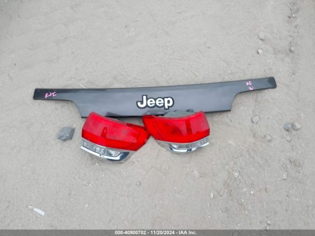 1C4RJFCT3JC280011 Jeep Grand Cherokee Overland 4x4