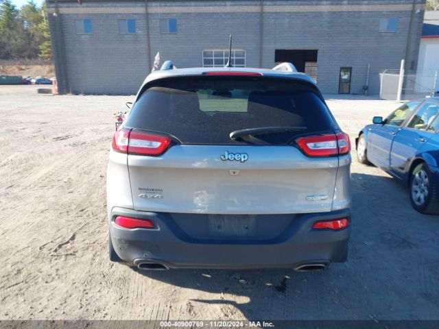 1C4PJMCS5GW169454 Jeep Cherokee Latitude