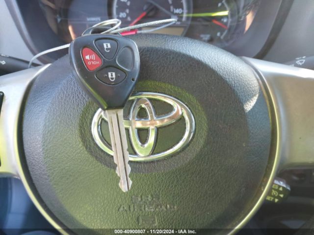 VNKKTUD34GA059768 Toyota YARIS LE