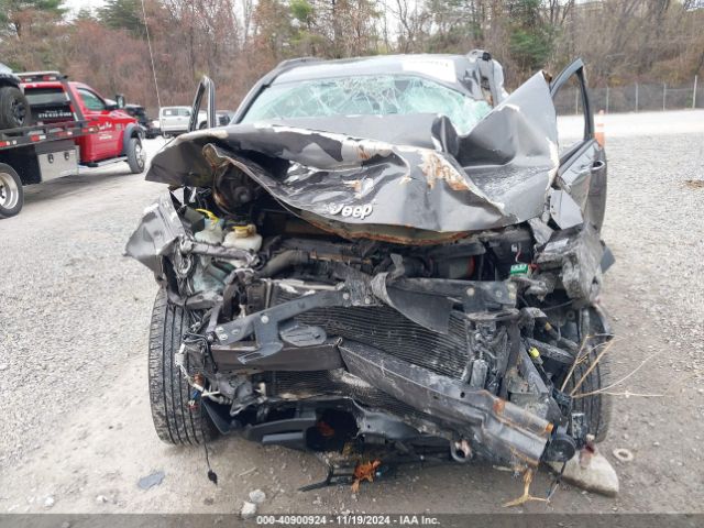 1C4NJDEB5GD757788 Jeep Compass Latitude