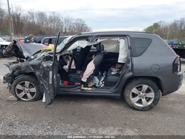 1C4NJDEB5GD757788 Jeep Compass Latitude