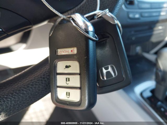 5FNYF5H16HB012114 Honda PILOT LX