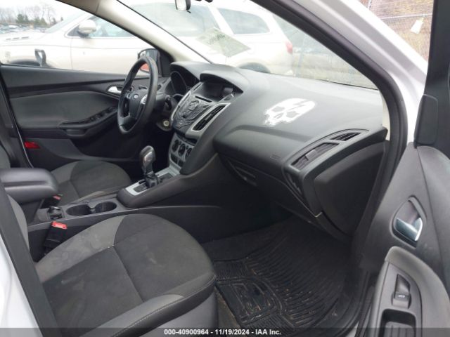 1FADP3K29EL391366 Ford FOCUS SE