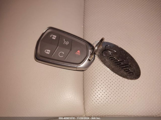 1GYFZCR4XKF205195 Cadillac Xt4 Premium Luxury