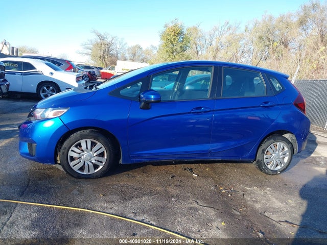 Honda FIT LX 2015 3HGGK5H56FM758437 Image 15