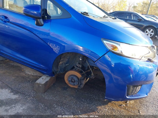 Honda FIT LX 2015 3HGGK5H56FM758437 Image 6